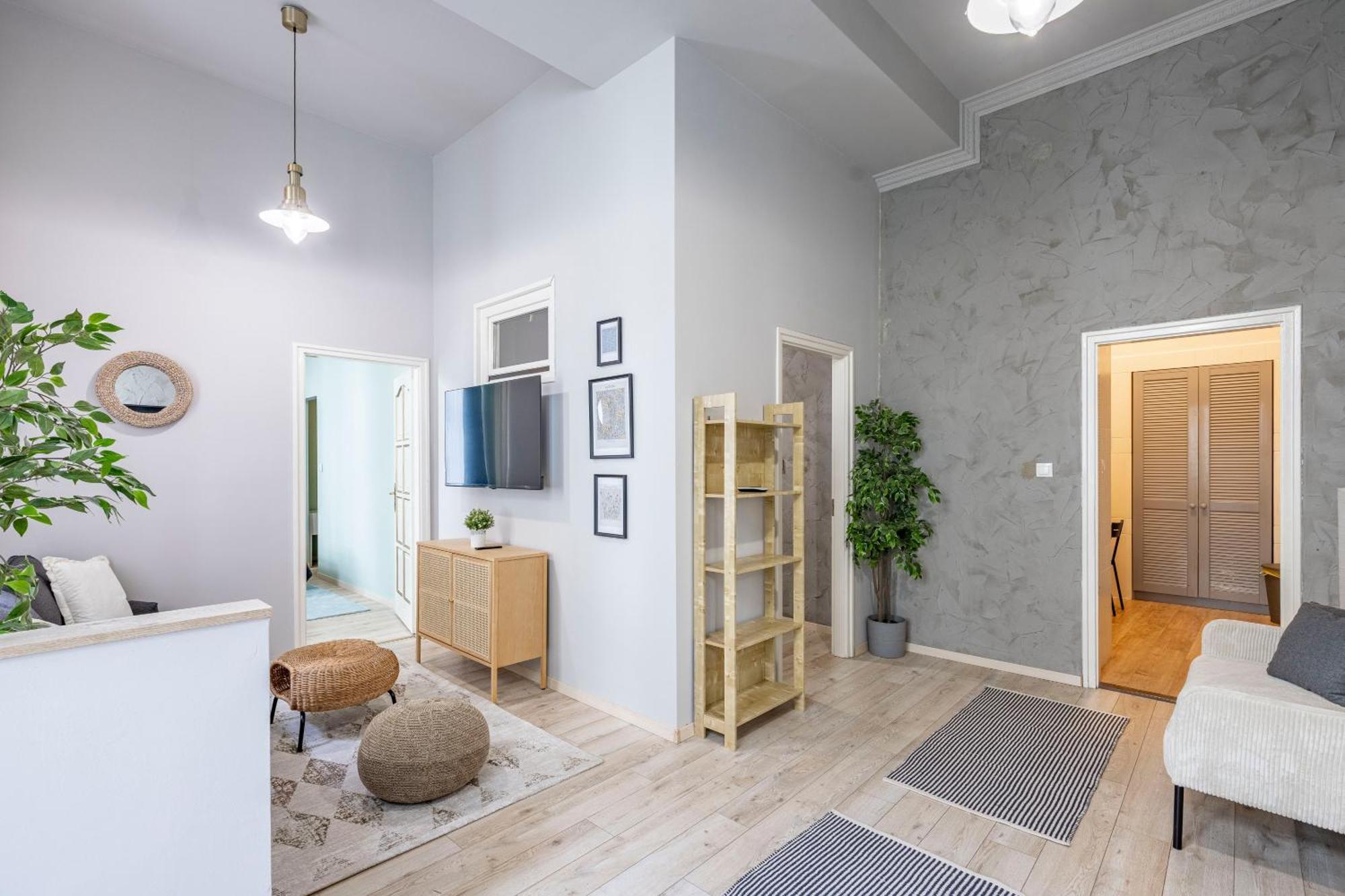 부다페스트 Hidden Gem With Terrace On The Andrassy Fashion Road 아파트 외부 사진