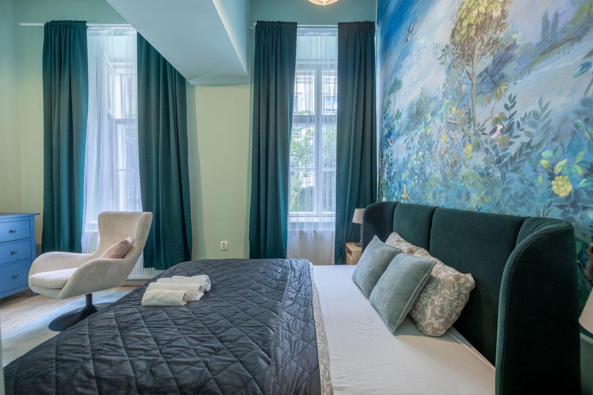 부다페스트 Hidden Gem With Terrace On The Andrassy Fashion Road 아파트 외부 사진